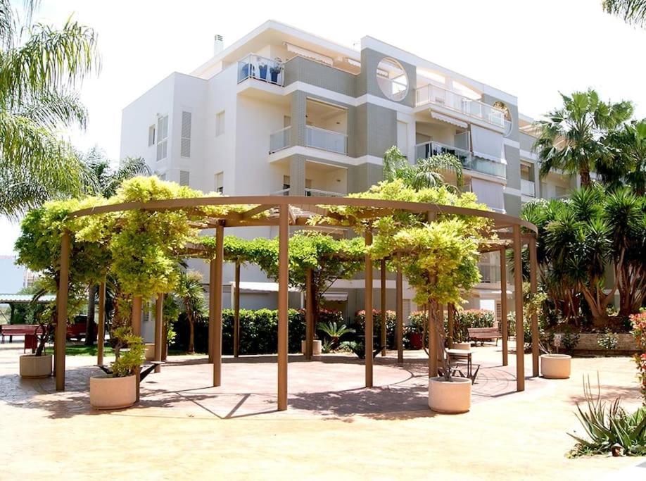 Piso Bajo 3 Habitaciones 2 Banos Y Gran Terraza Denia Exterior foto
